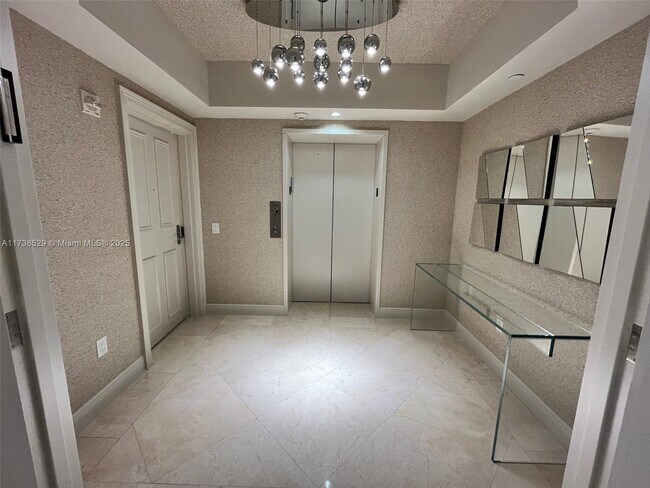 Foto del edificio - 6000 Island Blvd