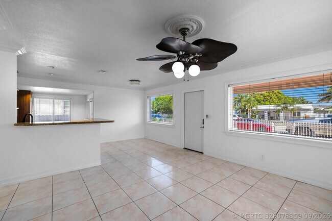 Foto del edificio - 242 W 19th St
