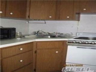 Foto del edificio - 151 Little Neck Rd