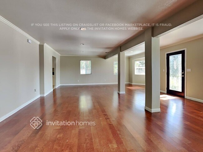 Foto del edificio - 1241 E Herring Ave