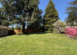 Building Photo - 26714 NE Valley St