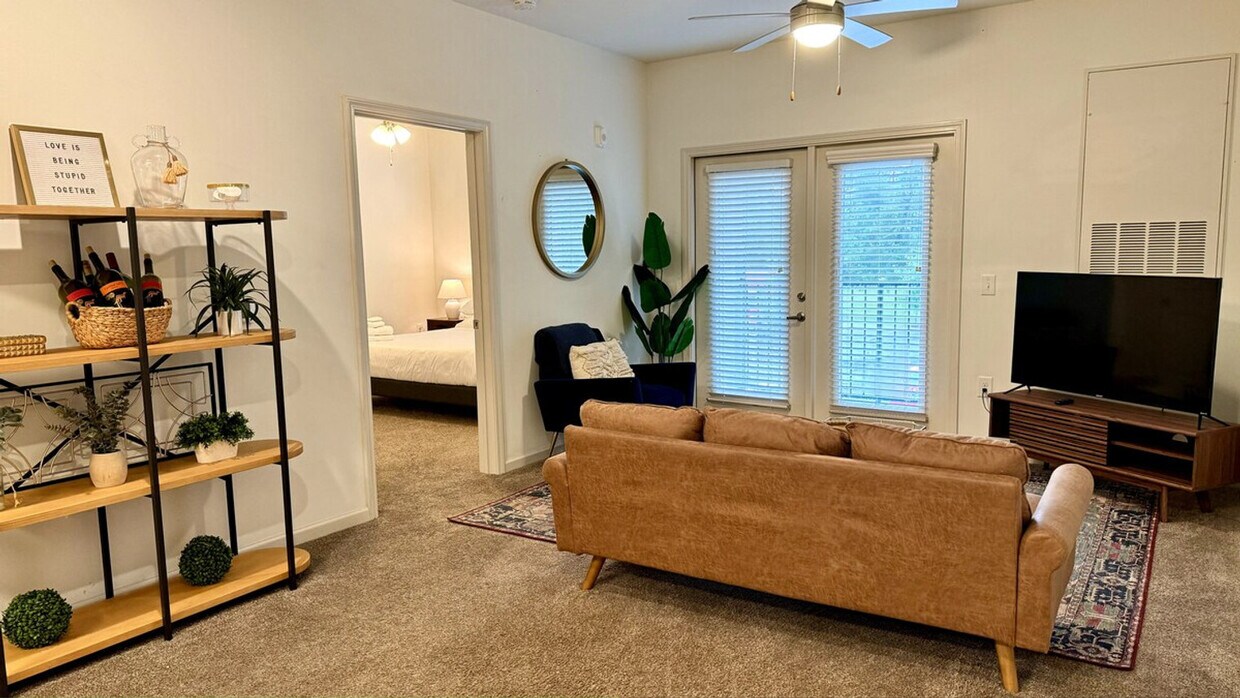 Foto principal - 8165 Windsor Hill Blvd