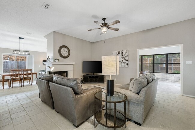 Photo - 7917 Woodland Dr House