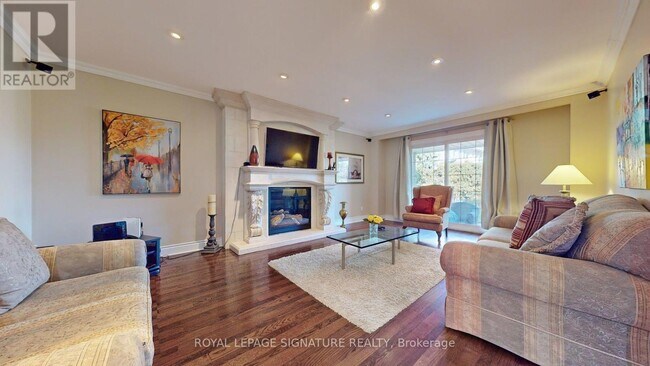 Photo du bâtiment - 1534 Carrington Rd