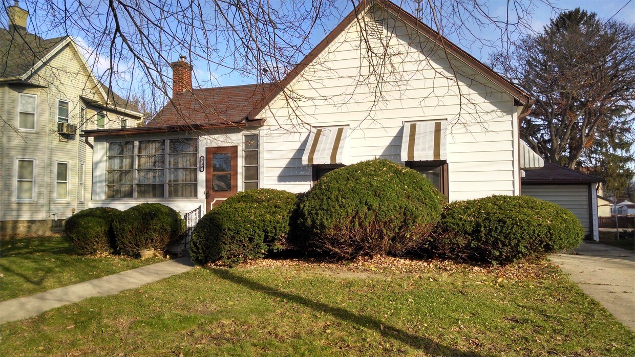 Primary Photo - 732 E Center St