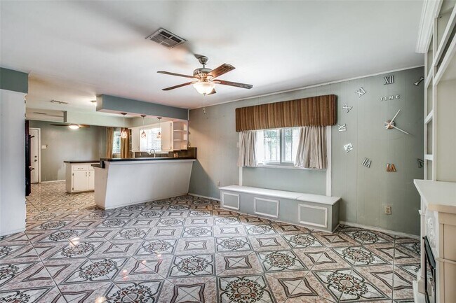 Building Photo - 5302 Terry St