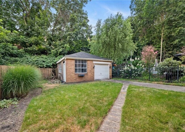 Foto del edificio - 3729 Baytree St