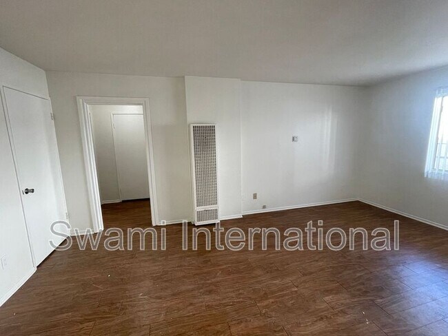 Foto del edificio - 345 Stepney St