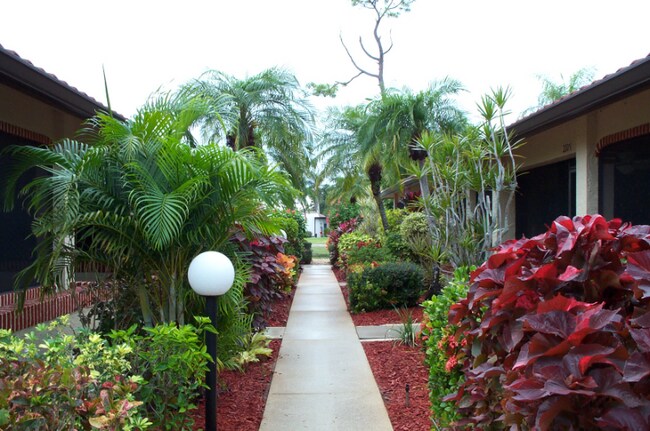 Foto del edificio - 2009 Pine Isle Ln