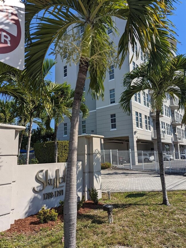 Foto del edificio - 1789 NE Miami Gardens Dr