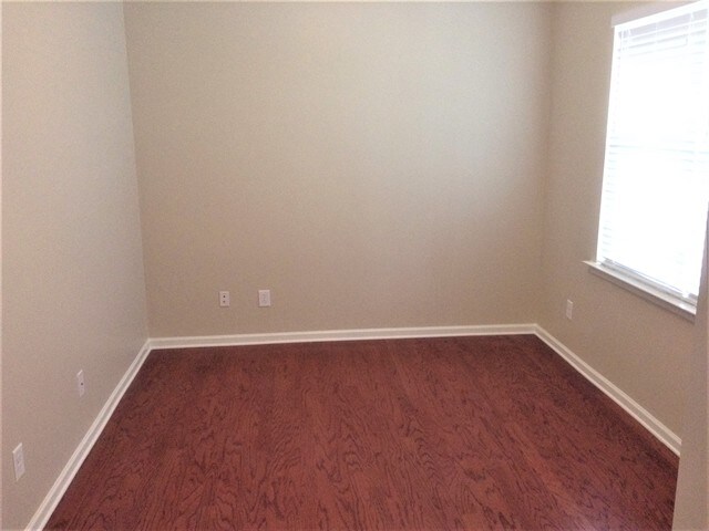 Building Photo - 143 Rougemont Lane