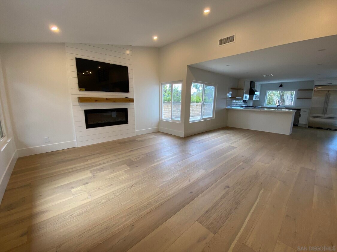 Foto principal - 7216 Margerum Ave