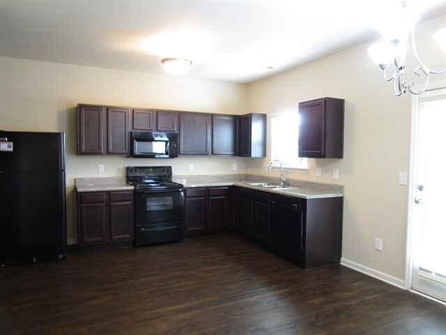 Building Photo - 220 Bandelier Cir