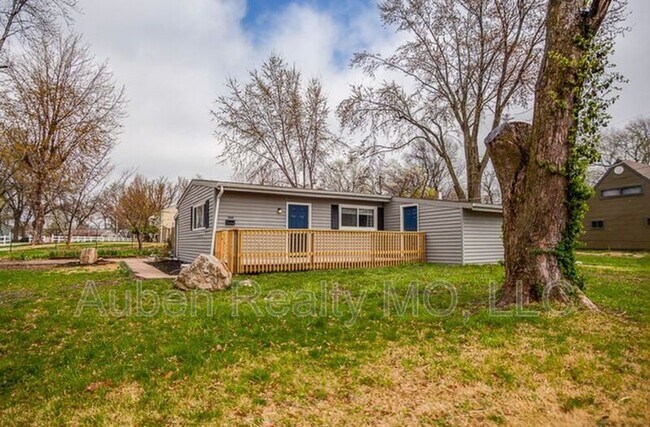 Building Photo - 7400 E 87th St