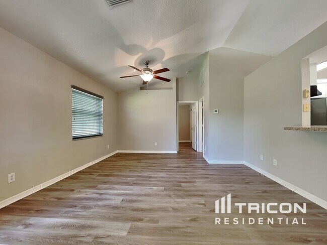 Building Photo - 7352 Bolten Ln