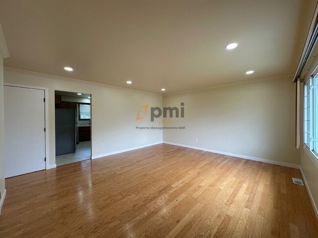 Foto del edificio - 2836 W 63rd Ln