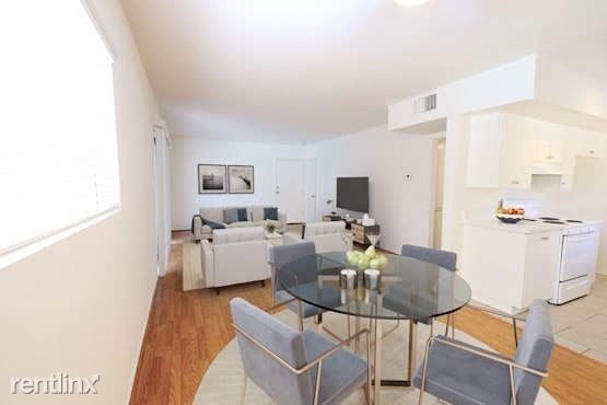 Foto del edificio - 14315 Moorpark St