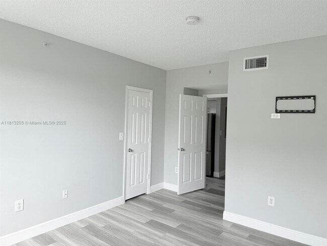 Foto del edificio - 100 SW 117th Terrace