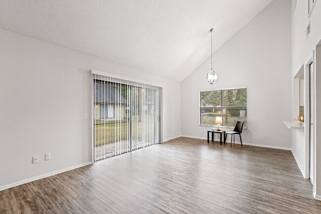 Foto del edificio - 2550 W Bird St