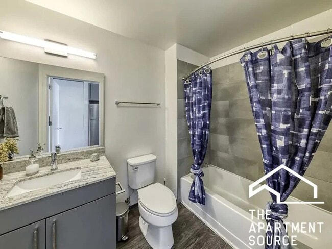 Photo - 2340 N California Ave (Chicago, IL) Apartment
