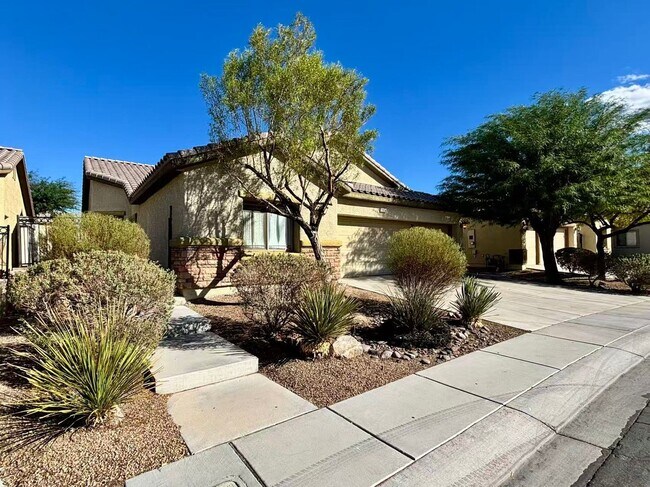 Foto del edificio - Move-In Ready 4-Bedroom with Granite Kitchen