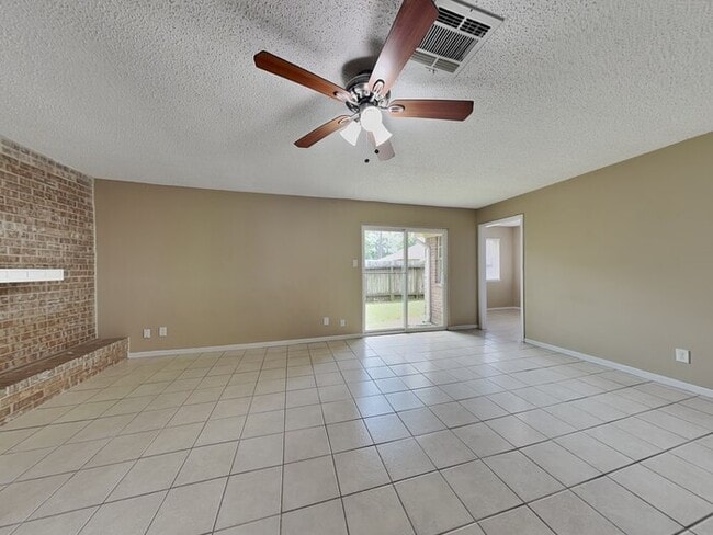 Building Photo - 22311 Meadowgate Dr