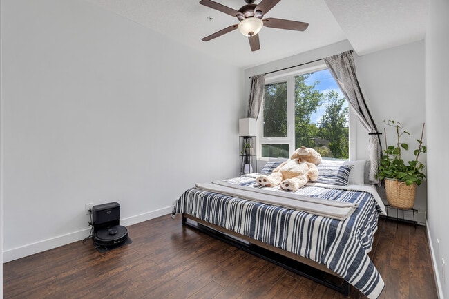 Photo du bâtiment - 607 17 Av NW