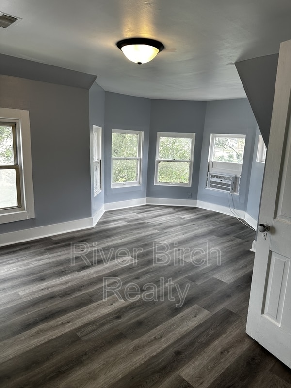 Foto principal - 613 S 5th St