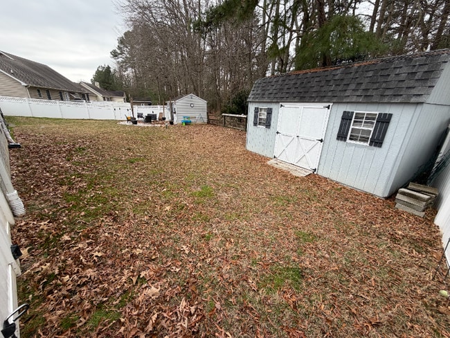 Building Photo - 9 Piper Court