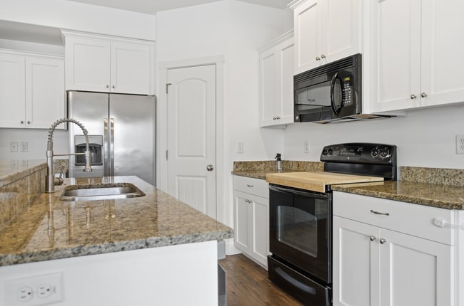Building Photo - 1259 SilverCrest Dr
