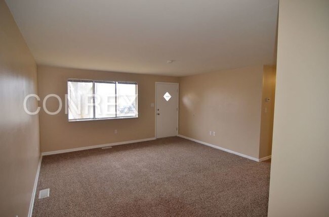 Foto del edificio - 506 Avon Oak Ct
