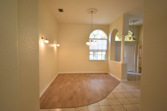 Building Photo - 2227 Briana Dr