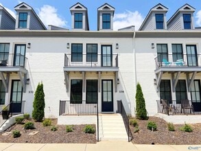 Building Photo - 130 Iberville St