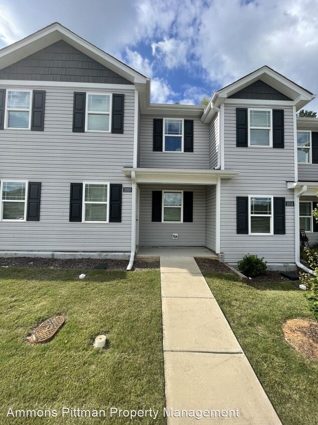 Primary Photo - 2 br, 2.5 bath House - 2020 Wiggins Village