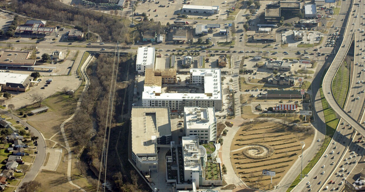 The Callie Rentals in Dallas at 8025 Forest Ln Dallas, TX