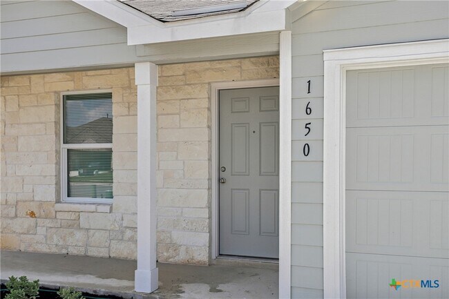 Building Photo - 1650 Lilyturf Rd