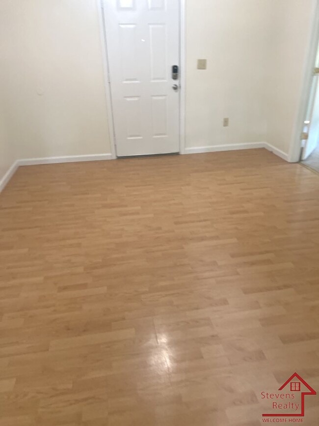 Building Photo - 157 Bybee Woods Dr