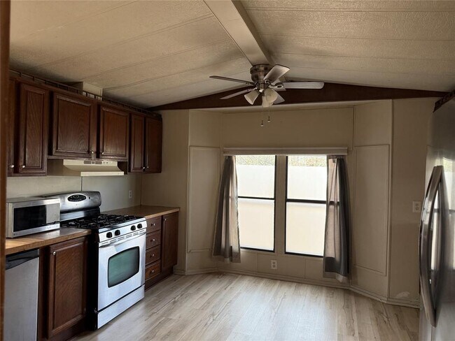 Foto del edificio - 374 Plum St