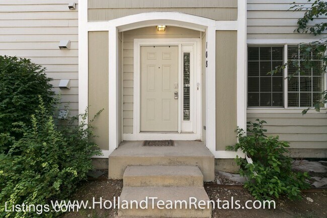 Building Photo - 2 br, 3 bath House - 1381 S Cathay Ct #108