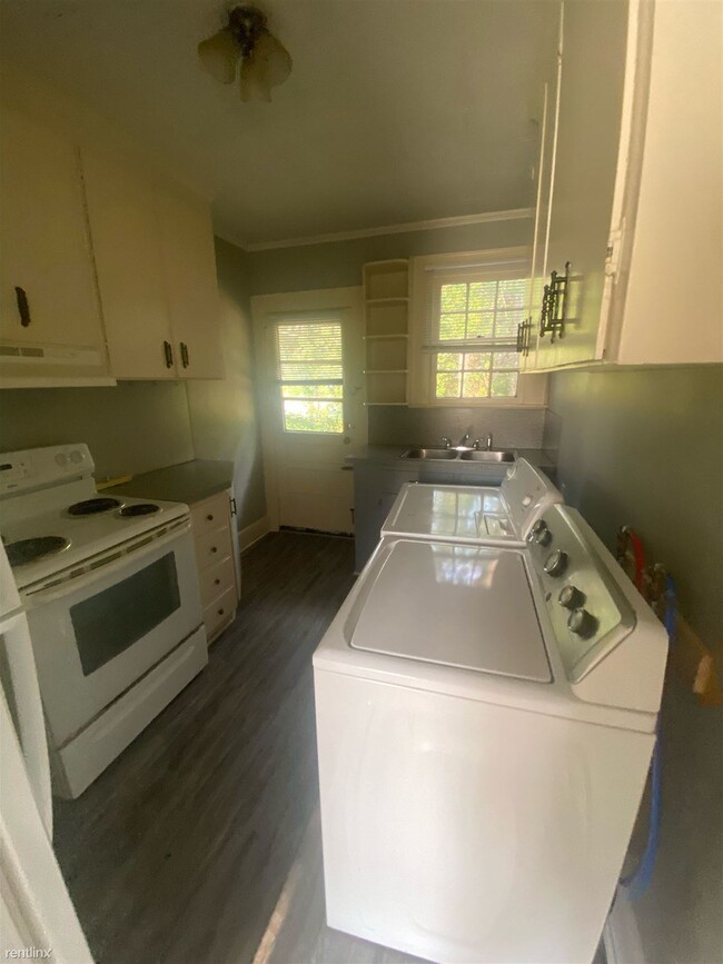 Foto del edificio - 1 br, 1 bath Duplex - 206 E Calhoun St