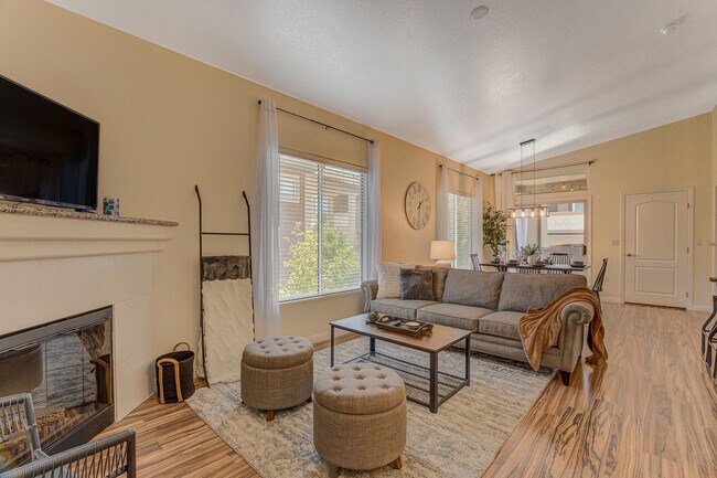 Building Photo - 3351 Indian Shadow St