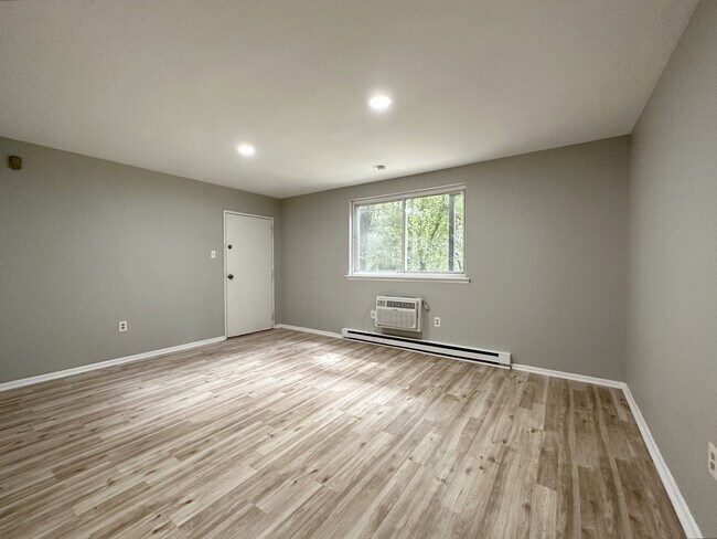 Foto del edificio - Woodland Manor Apartments