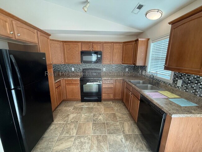 Building Photo - 5817 Huckleberry Ct