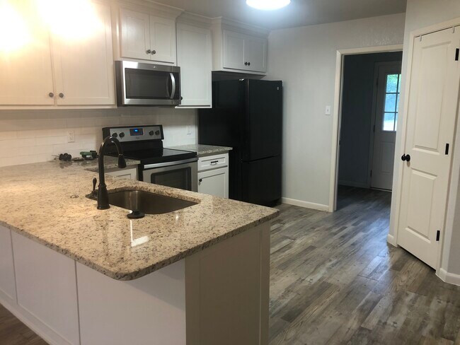 Foto del edificio - 404 Hickorywood St