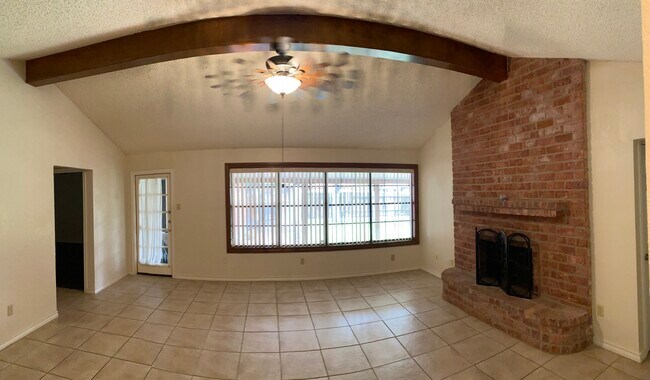 Foto del edificio - 7225 Sugar Ridge Rd