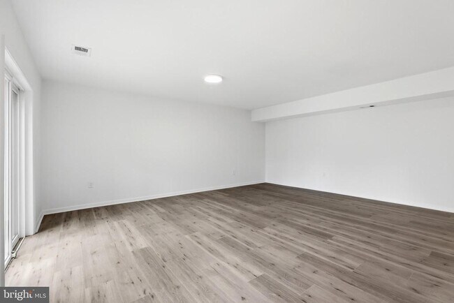 Foto del edificio - 4533 Logsdon Dr
