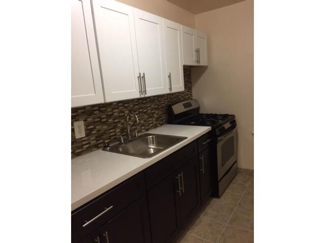 Foto del edificio - 83-35 116th St