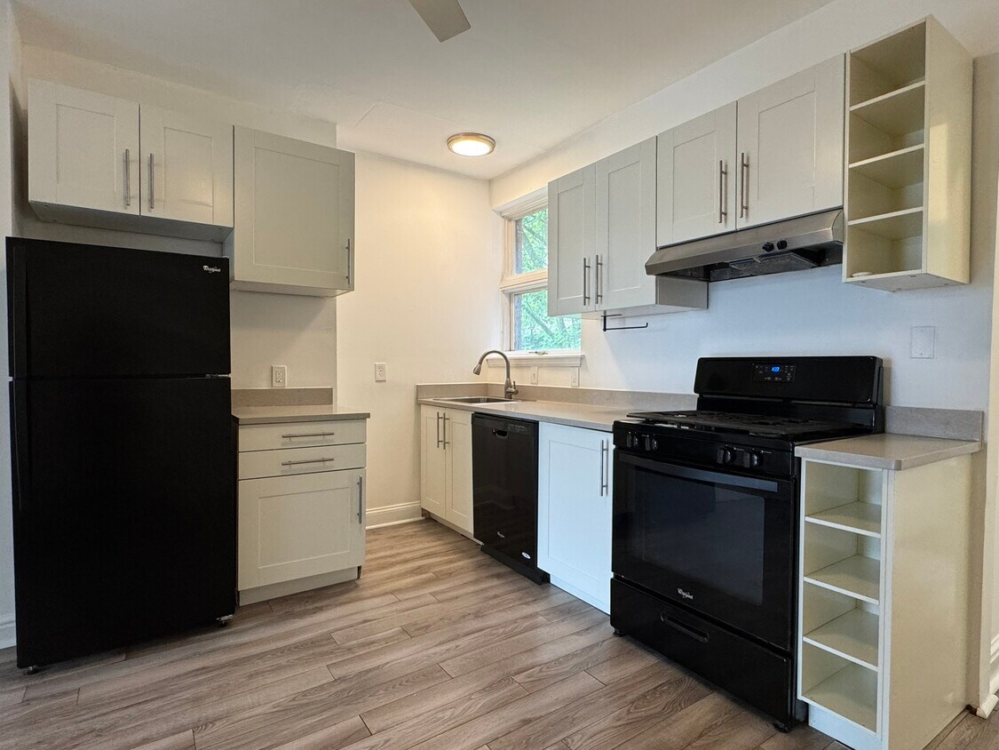 Foto principal - 5474 Black St