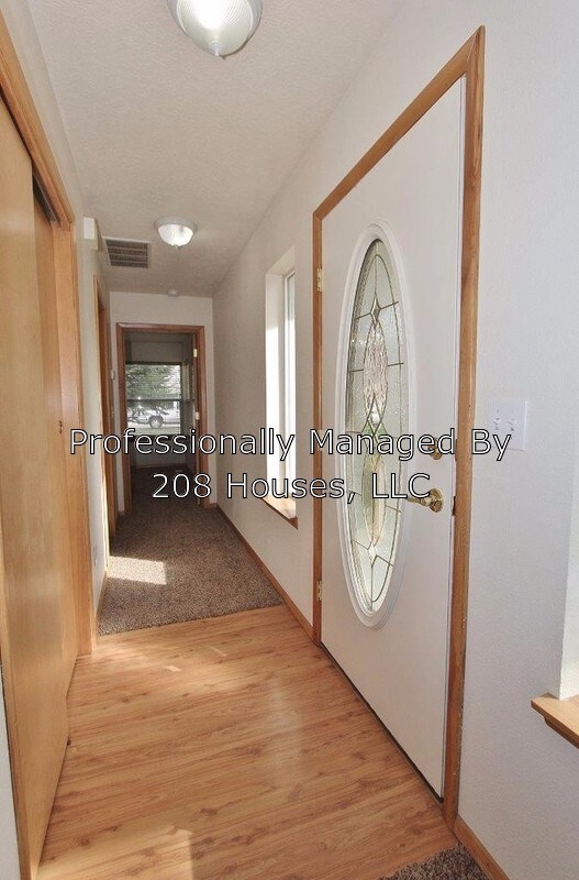 Foto del edificio - 5311 W Malad St