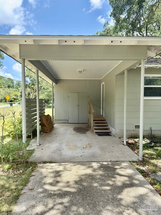 Building Photo - 1400 E Mallory St